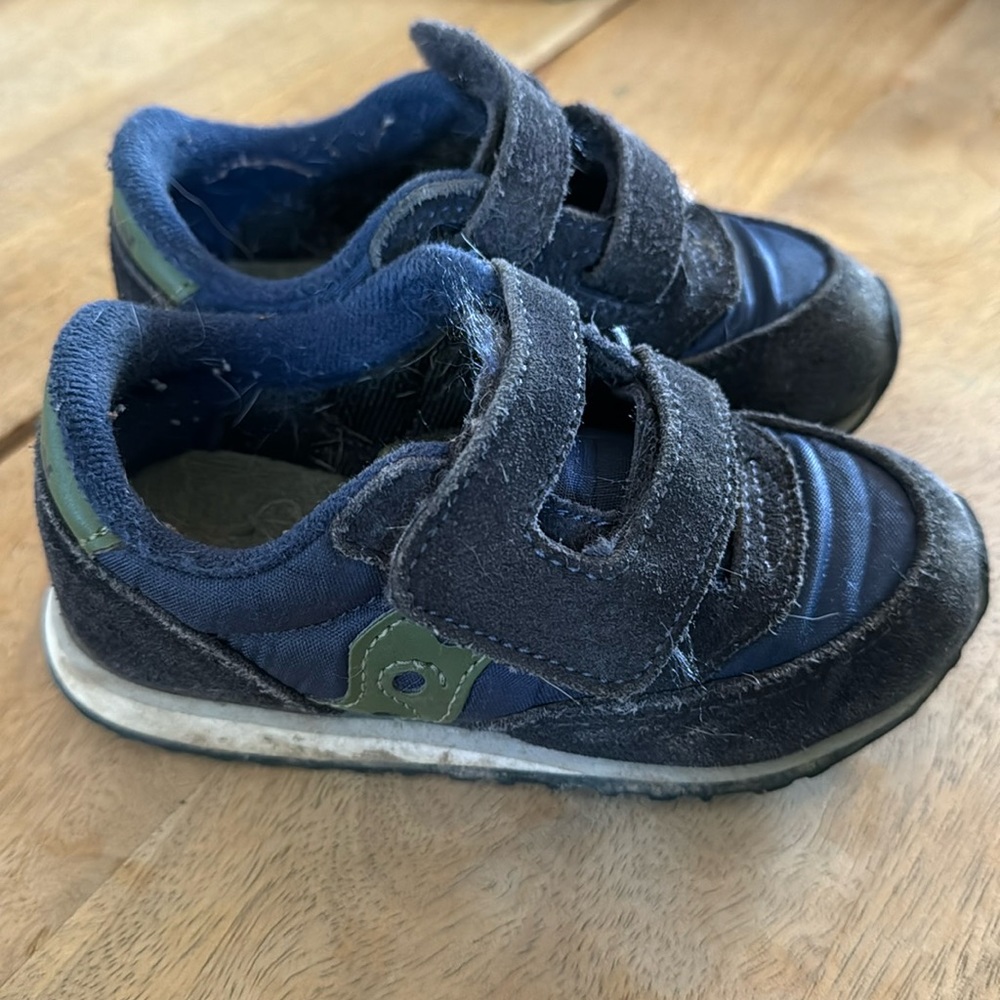 Saucony toddler sneakers
